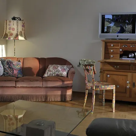 Lägenhet Gaestewohnung Tausendschoen *